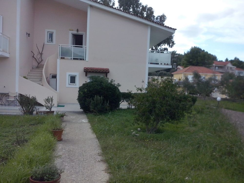 Aloni Studios & Apartments Lassi  Esterno foto