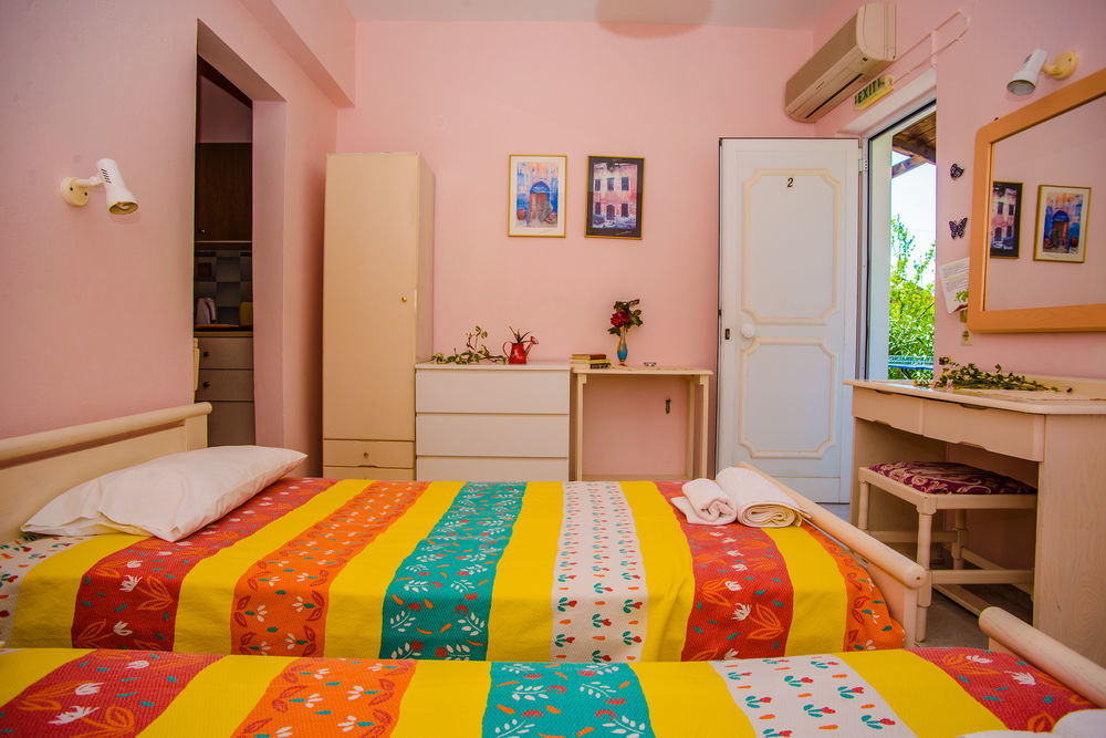Aloni Studios & Apartments Lassi  Esterno foto